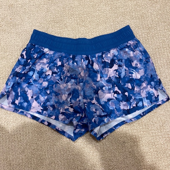 athletic shorts - Picture 1 of 1